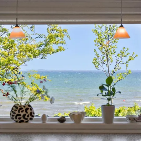 2 Bedroom Awesome In Skarup Fyn Casa de Férias